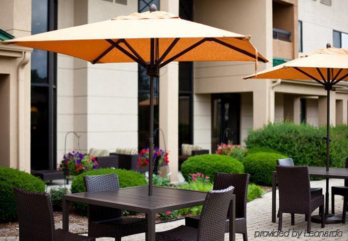 Courtyard Chicago St. Charles Hotel Saint Charles Étterem fotó